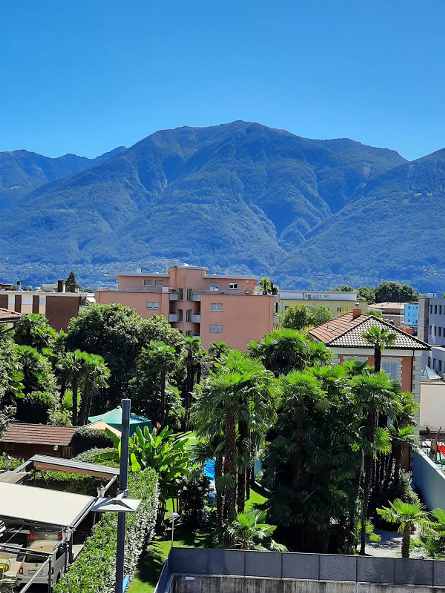 Modern, bright 1-room apartment on the 3rd floor with balcony - Photo 3 of 17