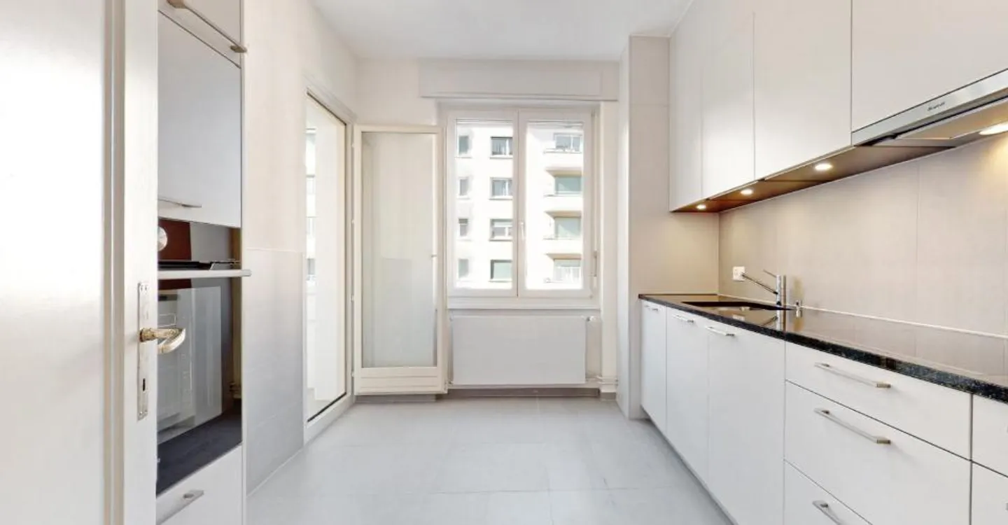 Appartement idéalement situé à Fribourg - Foto 3 di 7
