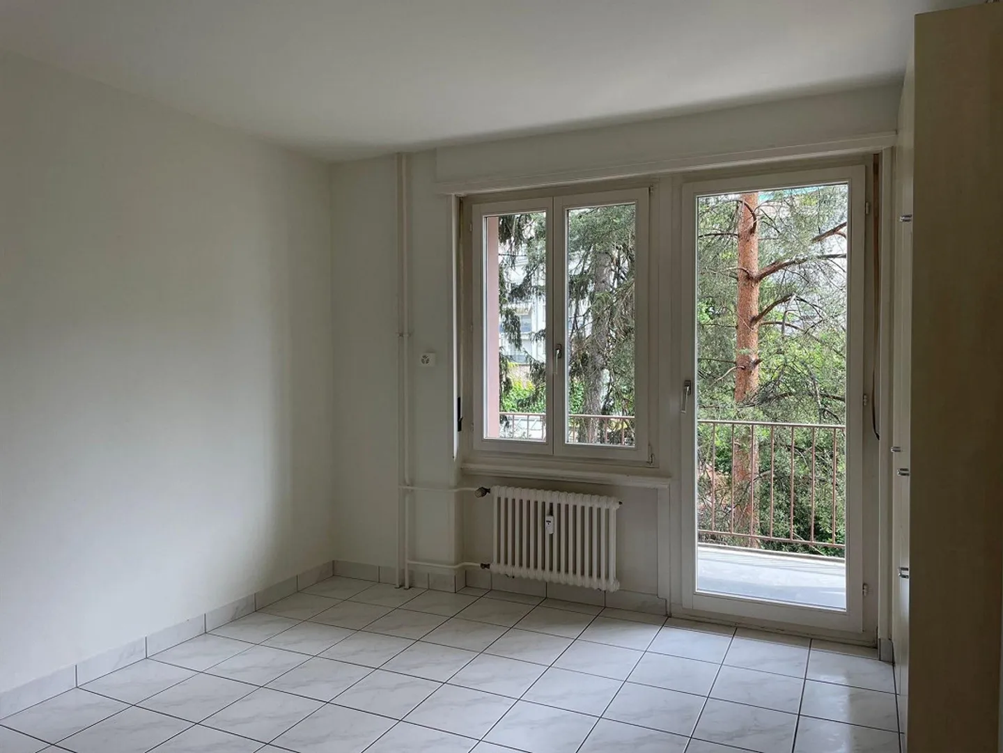 Central near Tellplatz and SBB train station - Photo 6 of 8