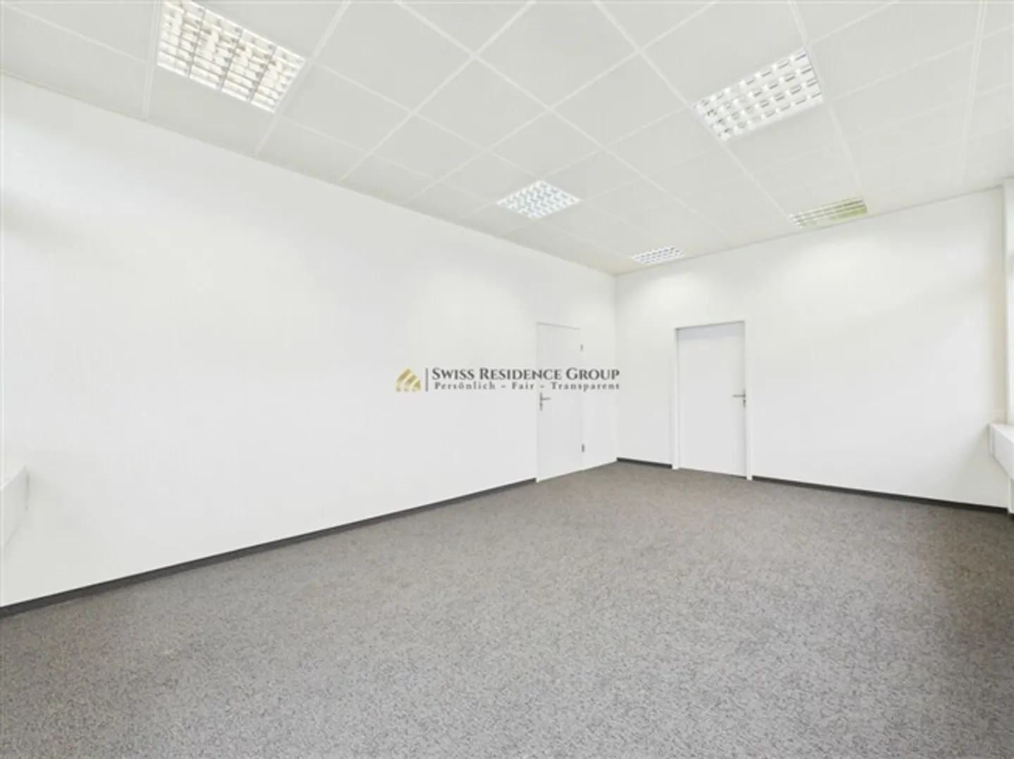 Well-located and spacious commercial space - Photo 6 of 11