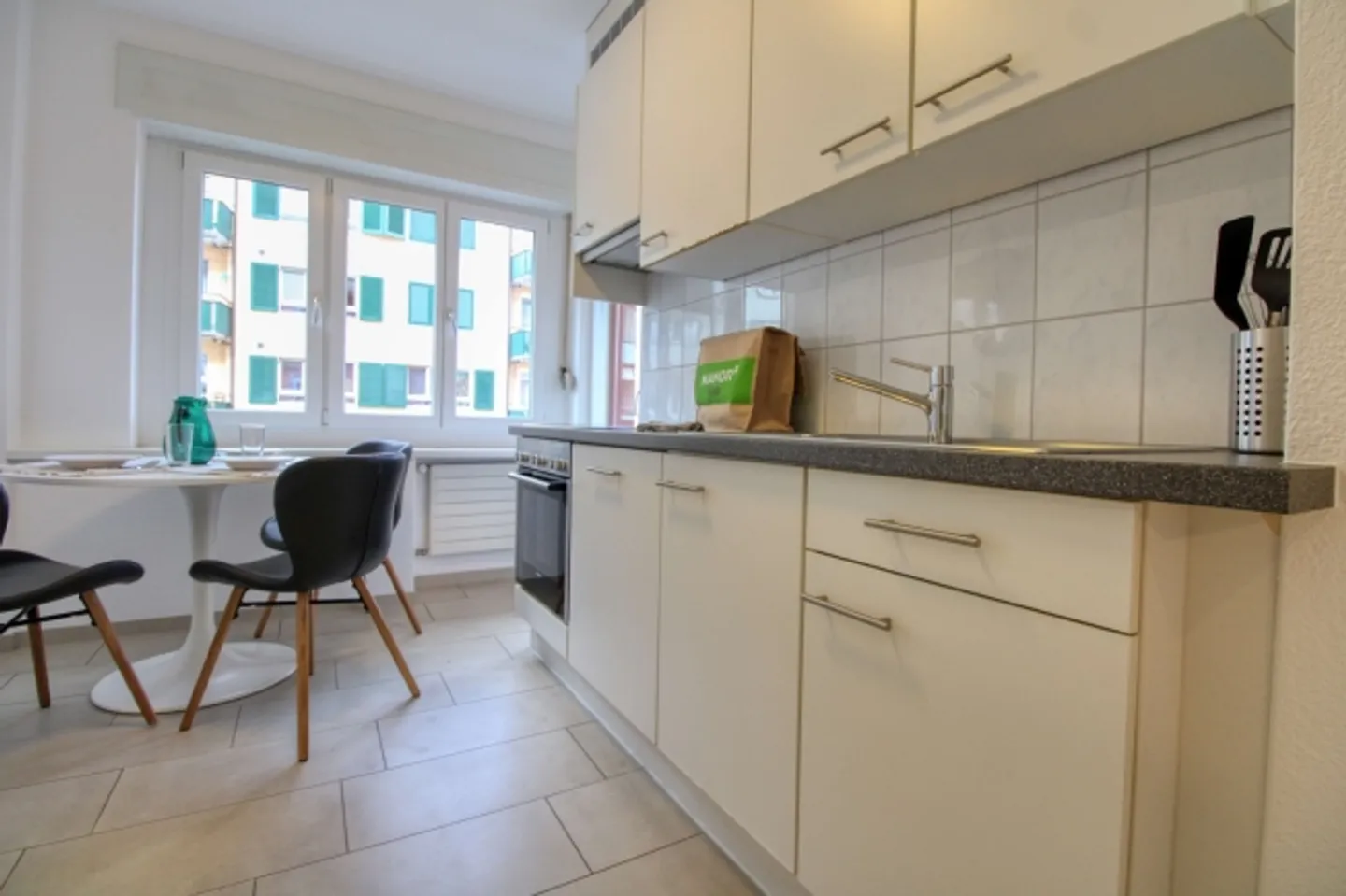 ONLINE BESICHTIGUNG - Stilvolles WG-Zimmer nahe Hardbrücke - Foto 13 von 13