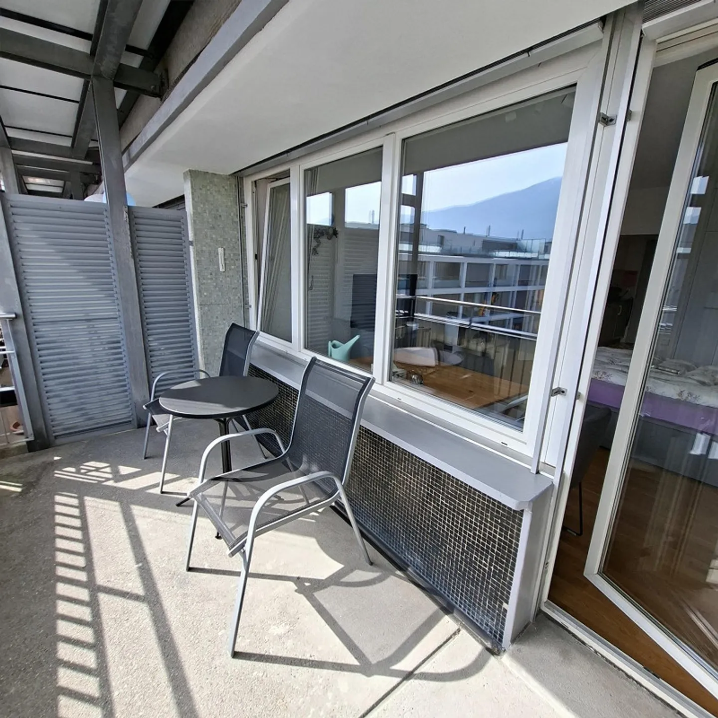 Modern, bright 1-room apartment on the 3rd floor with balcony - Photo 10 of 17