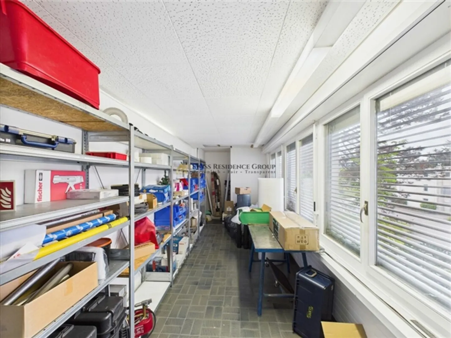 «Attraktive Gewerbefläche mit Hebebühne, Büro & Parkplätzen» - Foto 7 von 14