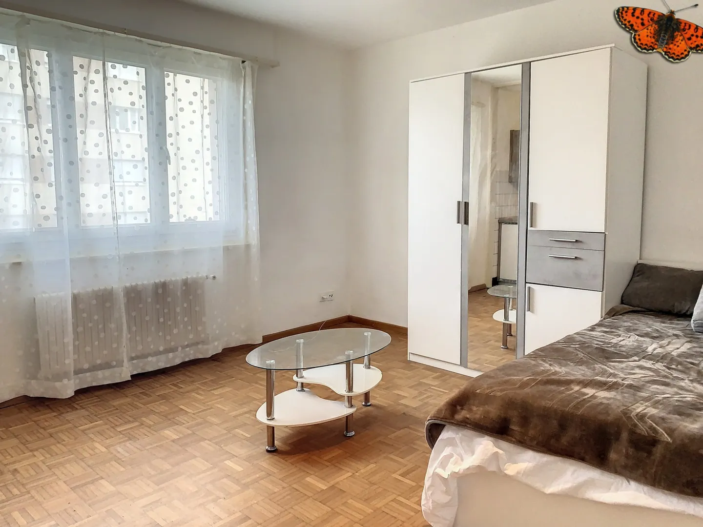 Studio - Just steps from the highway - Photo 3 of 5