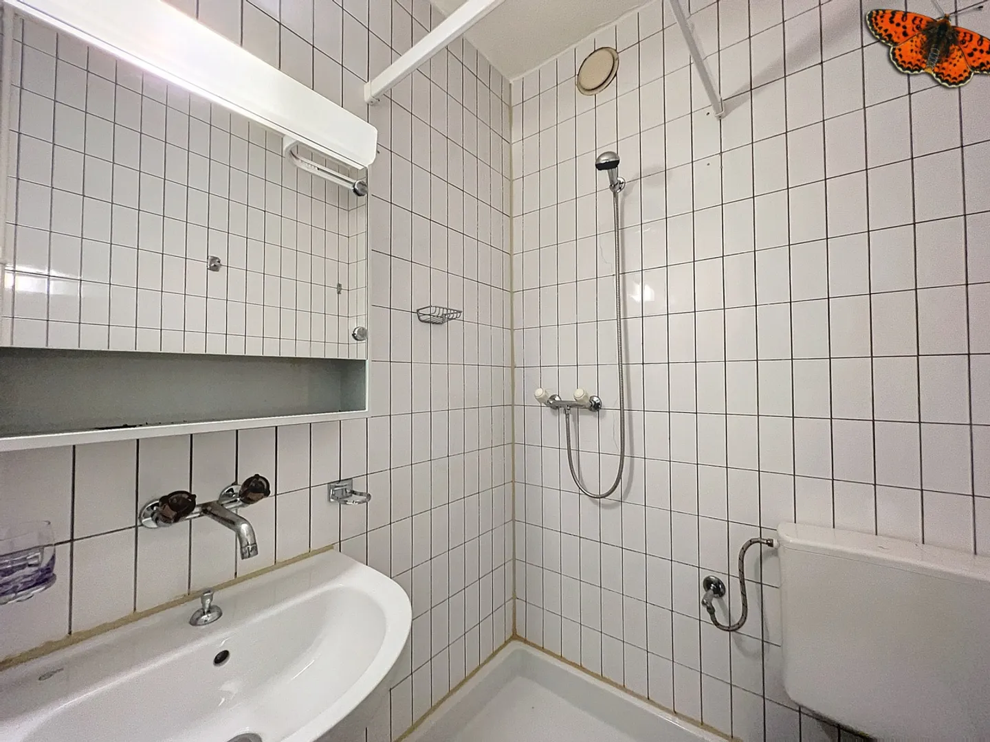 Studio - Just steps from the highway - Photo 4 of 5