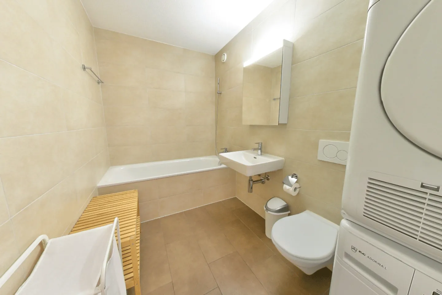 LIMITED OFFER - Elegant 2-bed Furnished Apartment with Lake Views in Morges - Photo 9 of 12