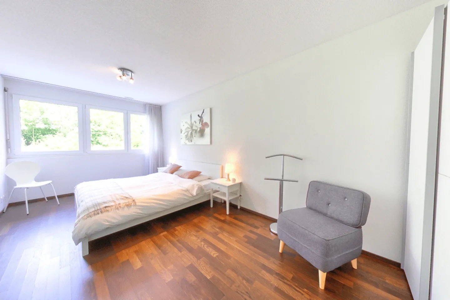 LIMITED OFFER - Elegant 2-bed Furnished Apartment with Lake Views in Morges - Photo 6 of 12