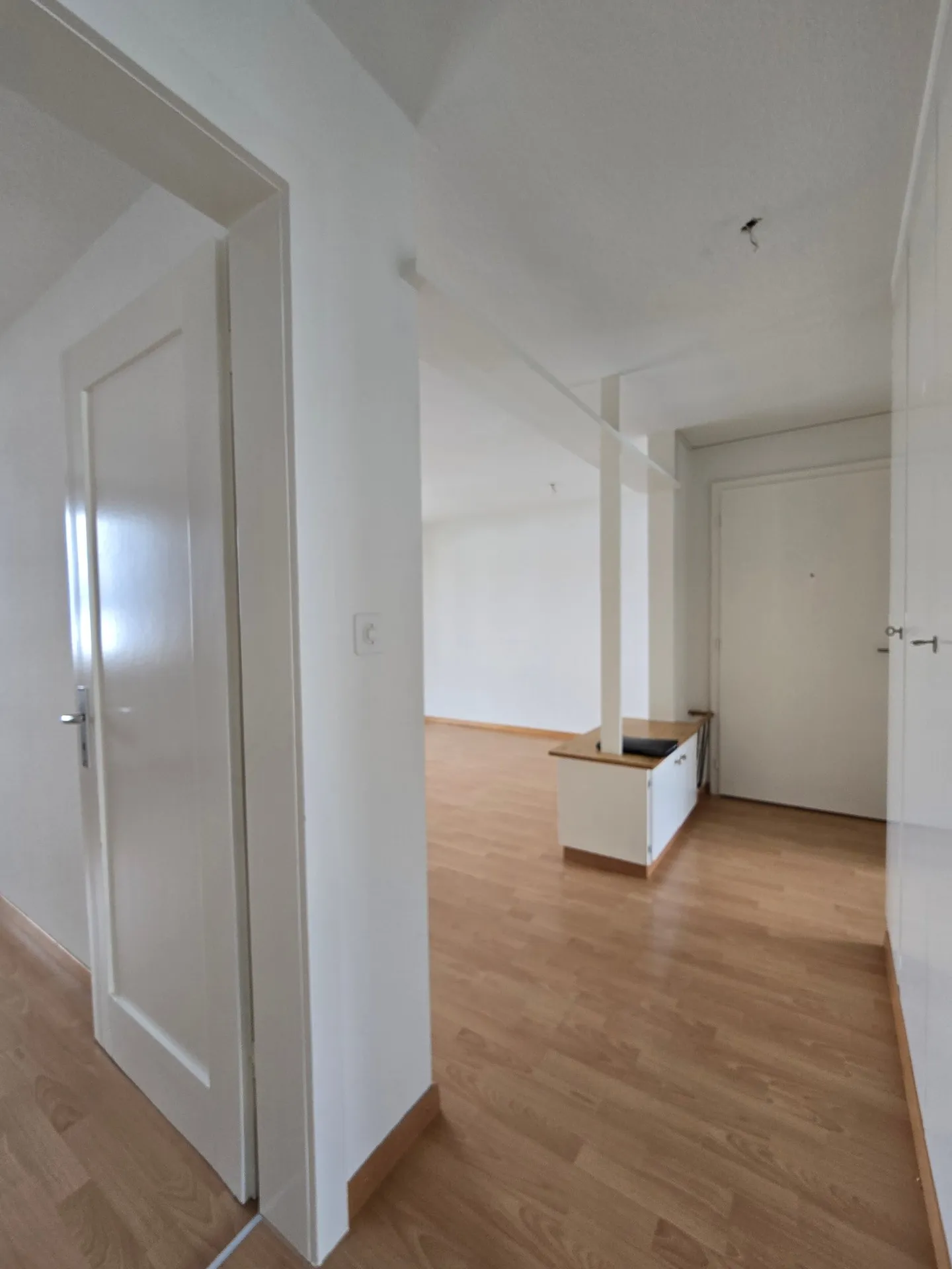 Superbe appartement de 3 pièces avec balcon à Wald ZH - Photo 5 sur 9