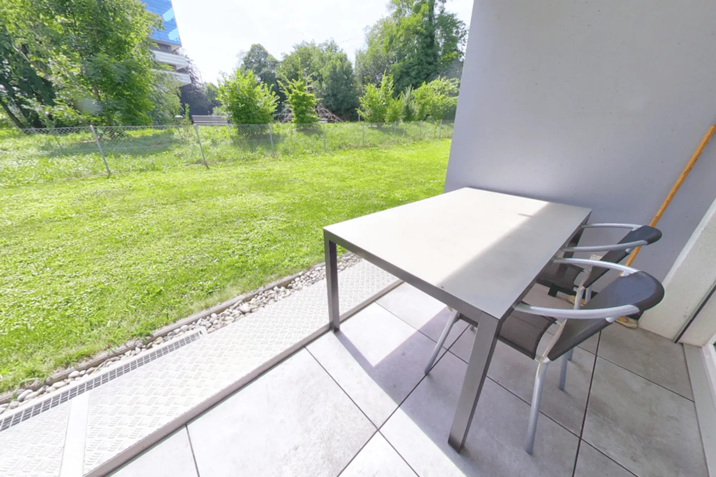 LIMITED OFFER - Elegant 2-bed Furnished Apartment with Lake Views in Morges - Photo 11 of 12
