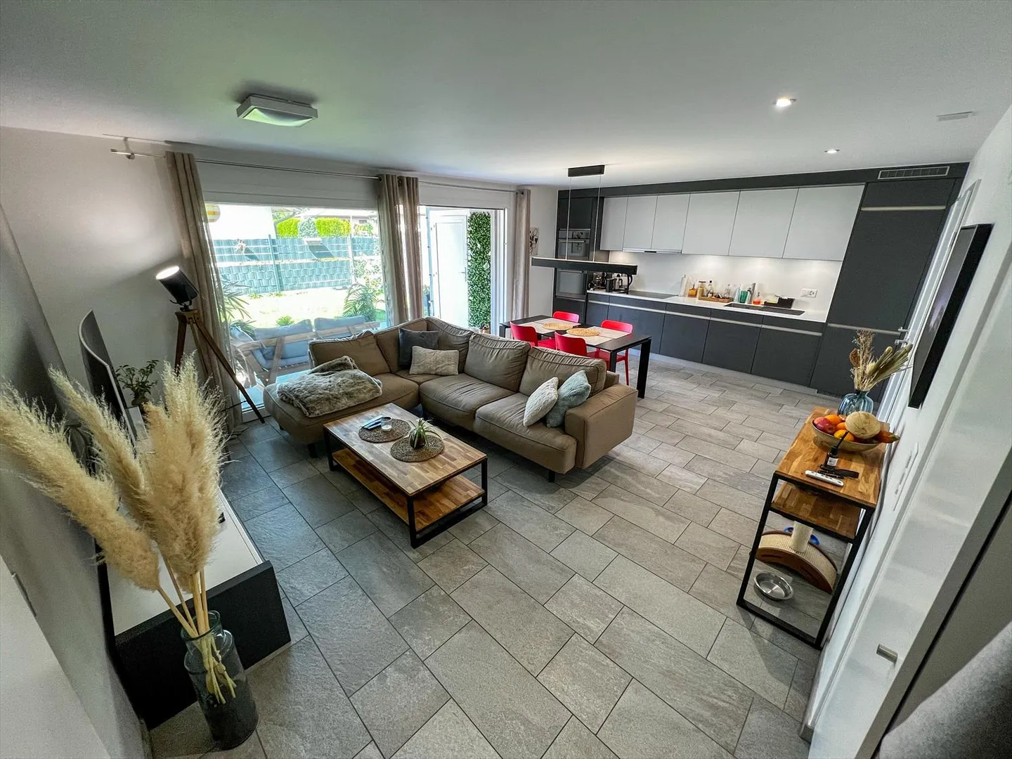 Vétroz - Appartamento 2.5 locali con cabina armadio, terrazza e giardino privato - Foto 1 di 5