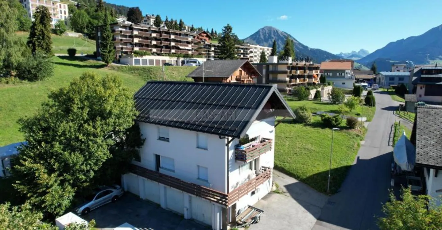 house with two apartments in Leysin - Photo 2 of 10