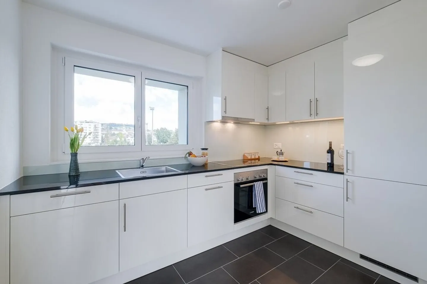 Appartamento centrale e luminoso - Foto 6 di 8