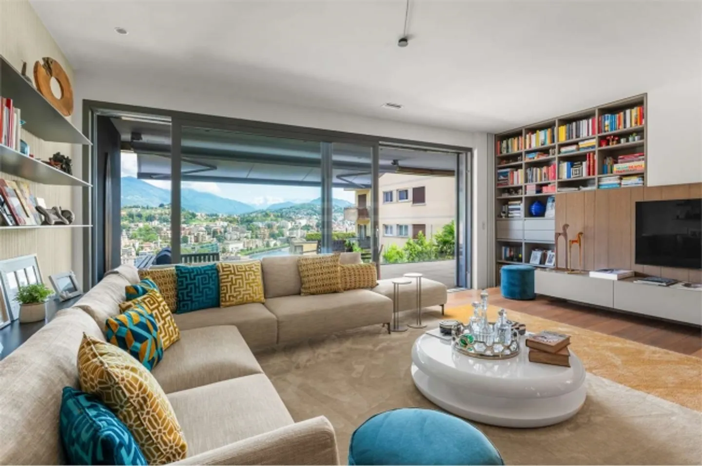 Penthouse for Sale in Lugano with Lake View - Photo 1 of 17