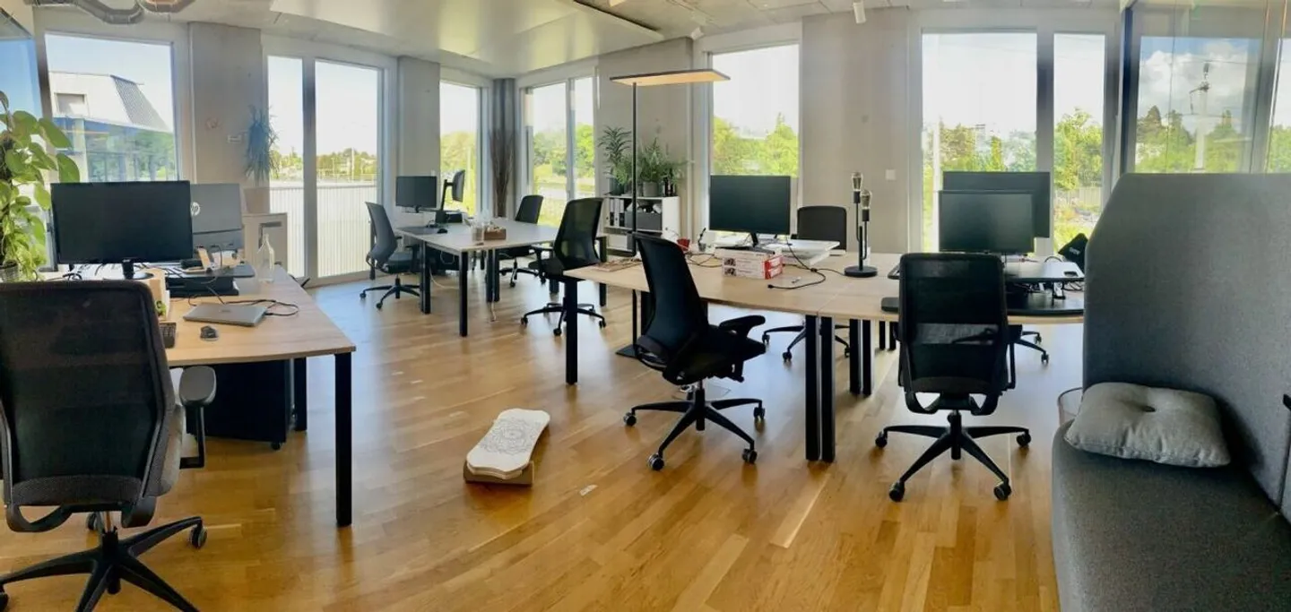 Ein Raum wird frei! Nahe dem See, Verkehr, 360 m2 Büro zu vermieten in Morges - Foto 8 von 14
