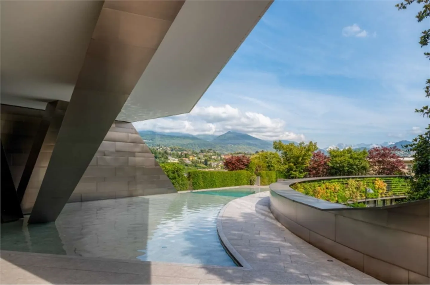 Penthouse for Sale in Lugano with Lake View - Photo 11 of 17