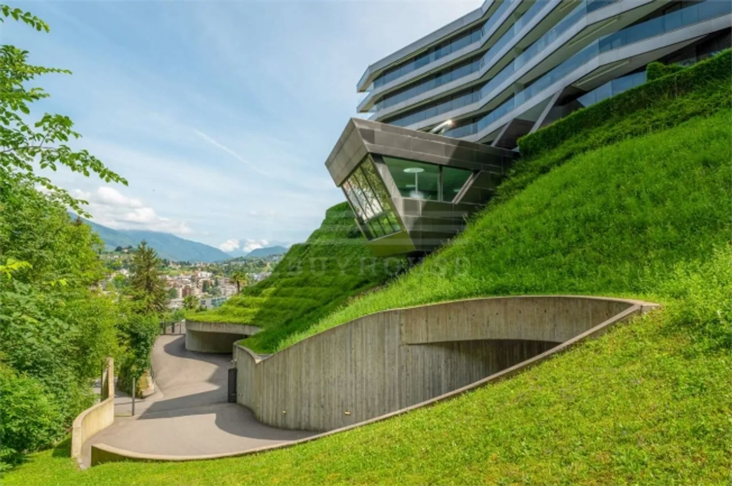 Penthouse for Sale in Lugano with Lake View - Photo 17 of 17