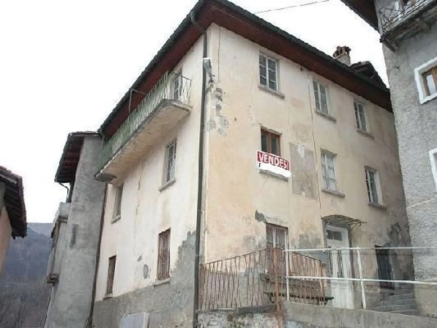 Deux parties de maison à développer - Photo 1 sur 5