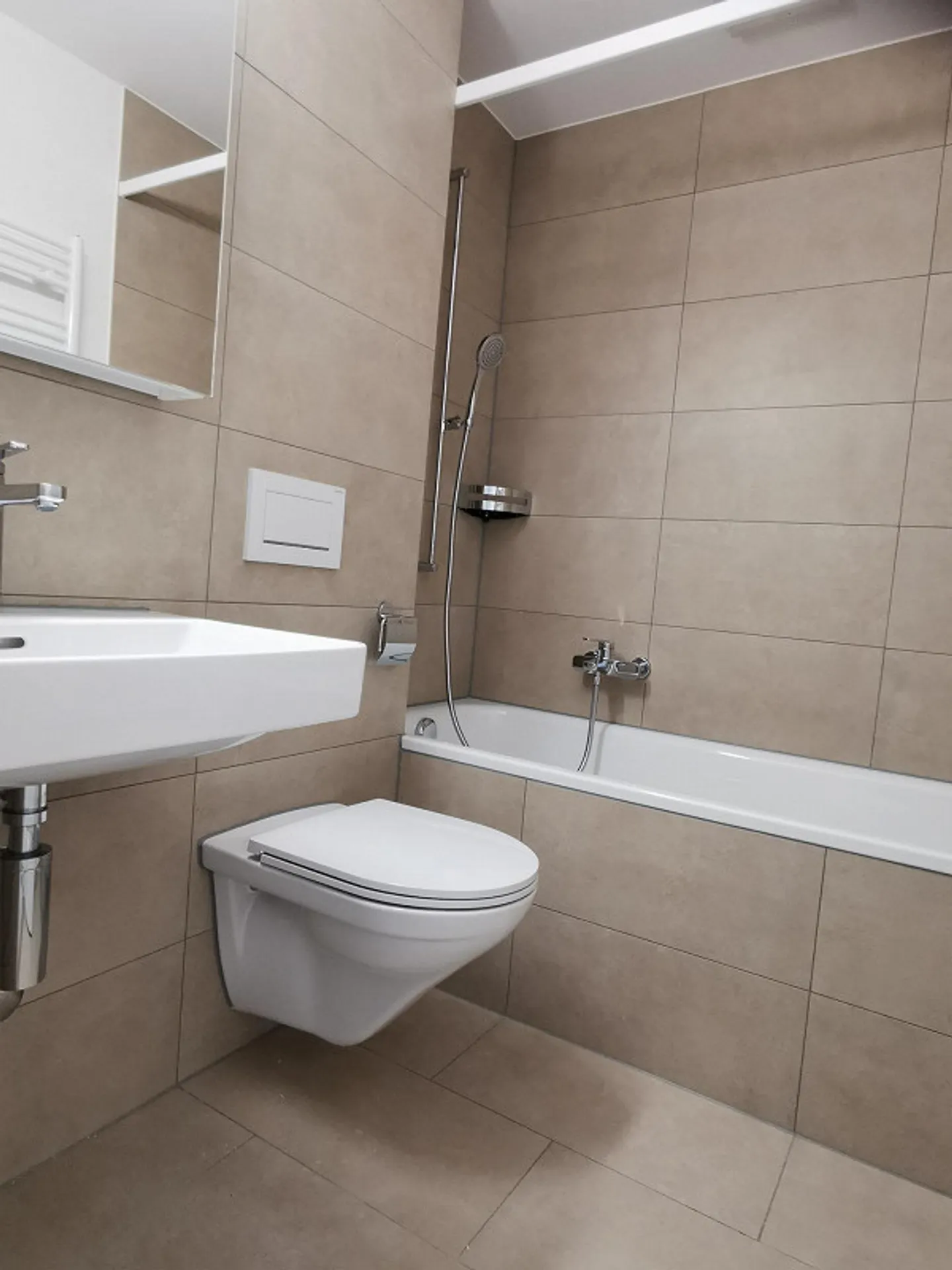 Appartement moderne de 1,5 pièce dans le quartier populaire de Marzili ! - Photo 2 sur 5