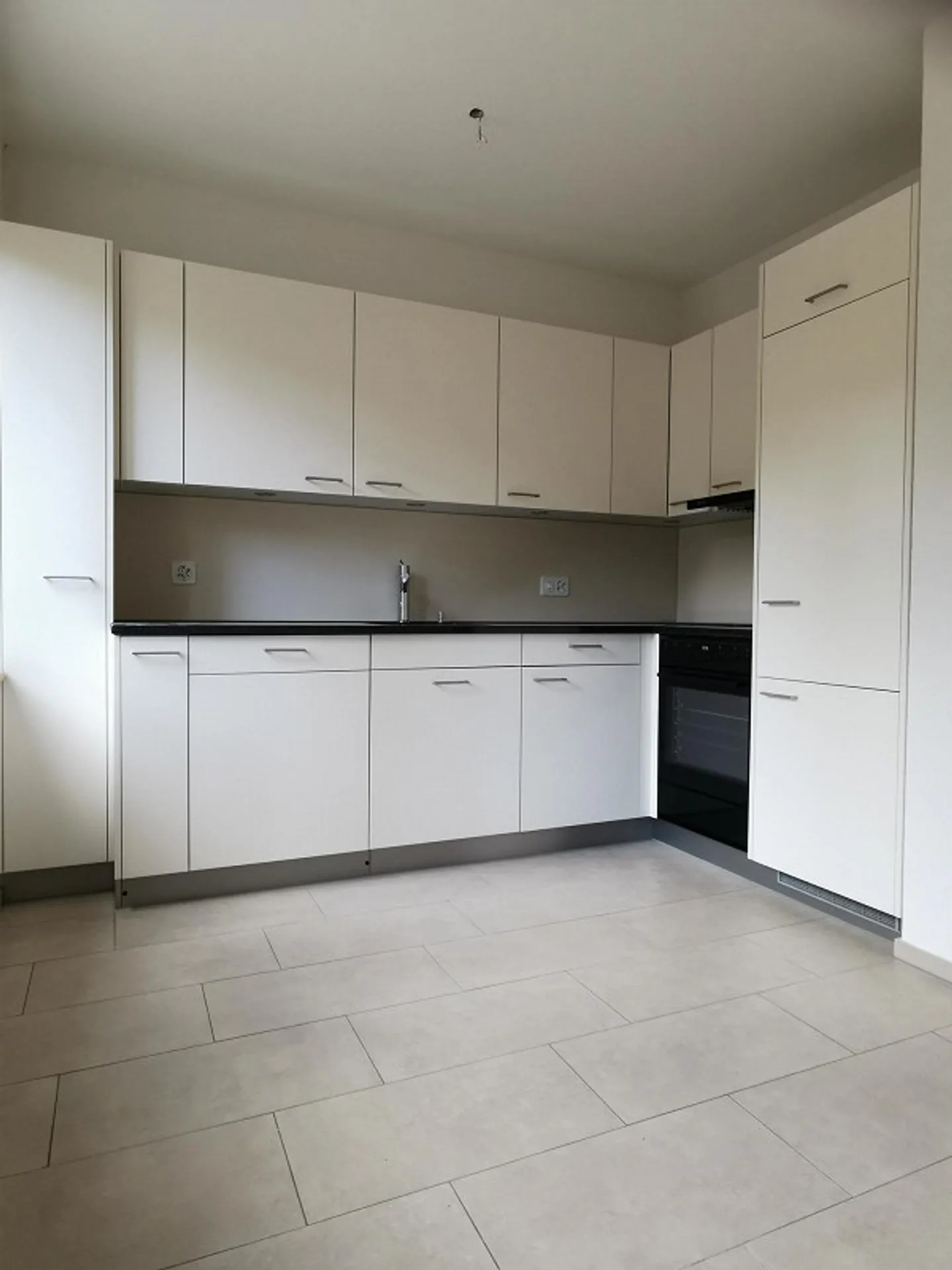 Appartement moderne de 1,5 pièce dans le quartier populaire de Marzili ! - Photo 1 sur 5