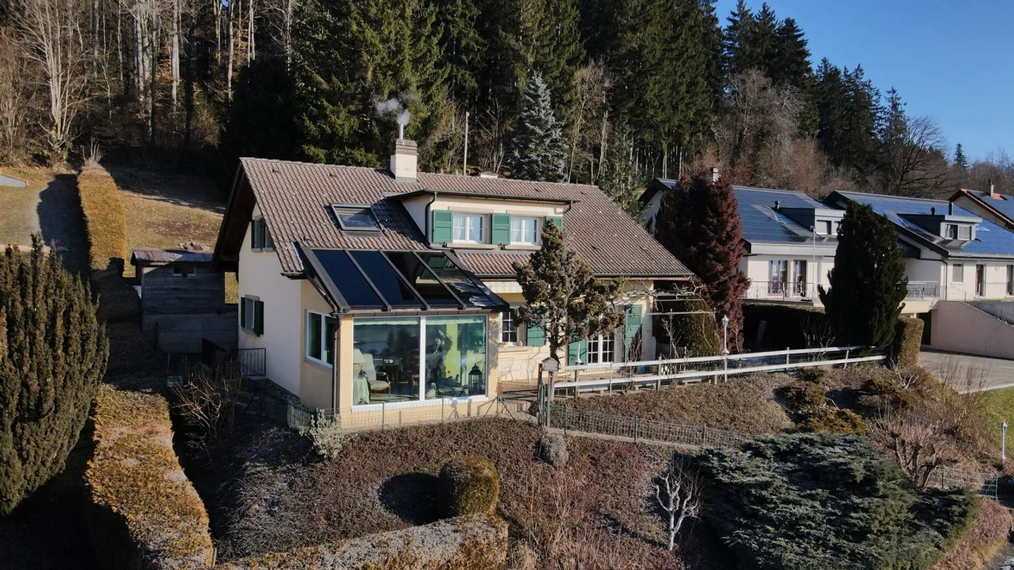 Villa spacieuse avec vue alpine - Photo 1 sur 13