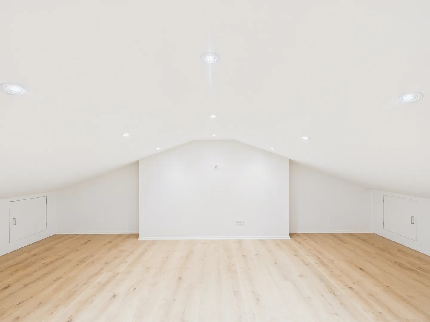 Charmantes 5.5-Zimmer Reihenhaus in Wilen b. Wollerau - Foto 11 von 13