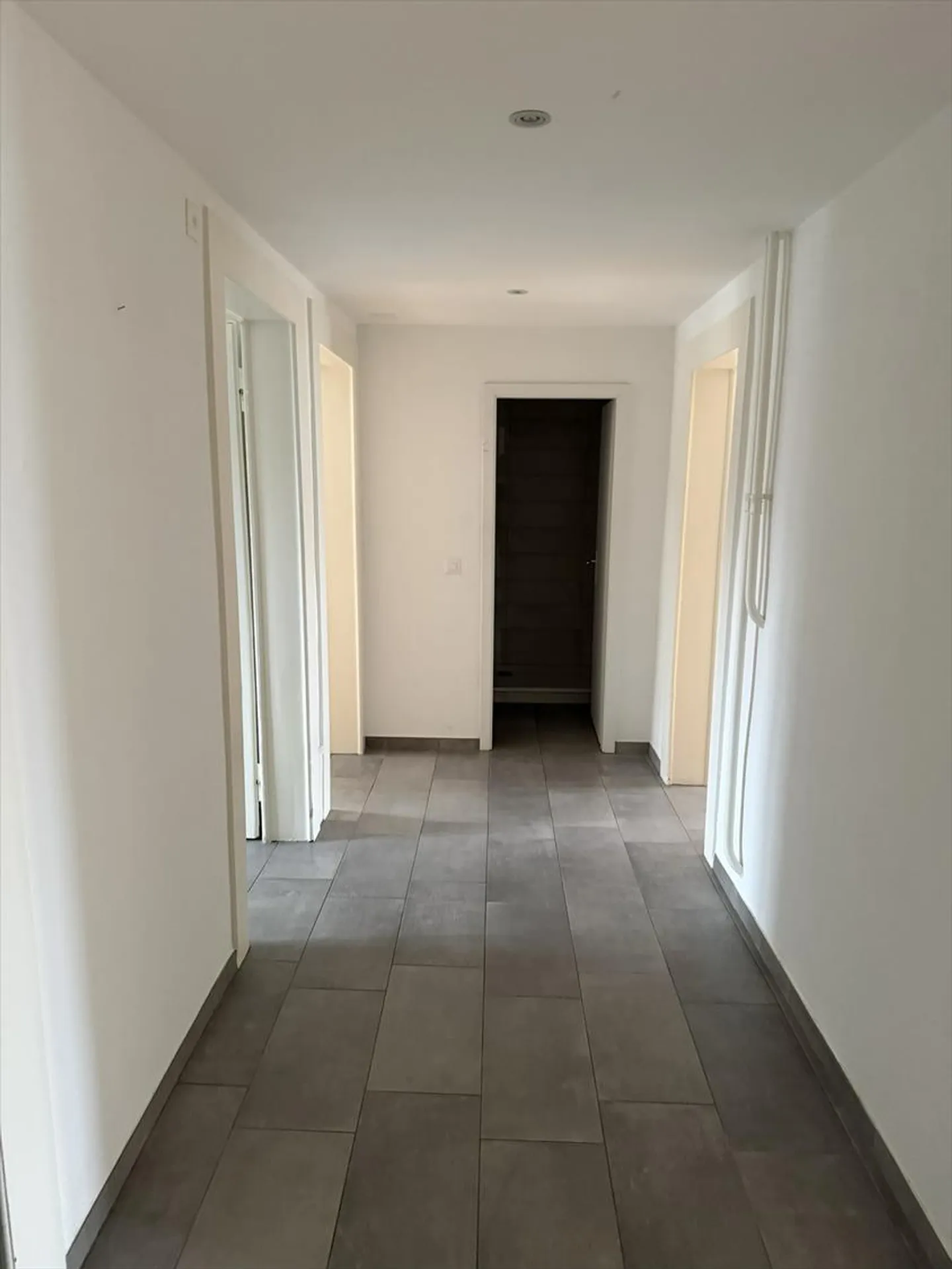 Appartamento 3 camere al 2° piano – Rue des Fleurs 24, La Chaux-de-Fonds - Foto 4 di 16