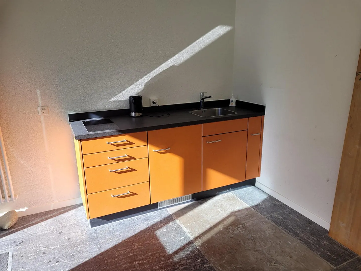Beaucoup d'espace pour vos idées 230 m² d'atelier et de zone créative avec charme - Photo 4 sur 12