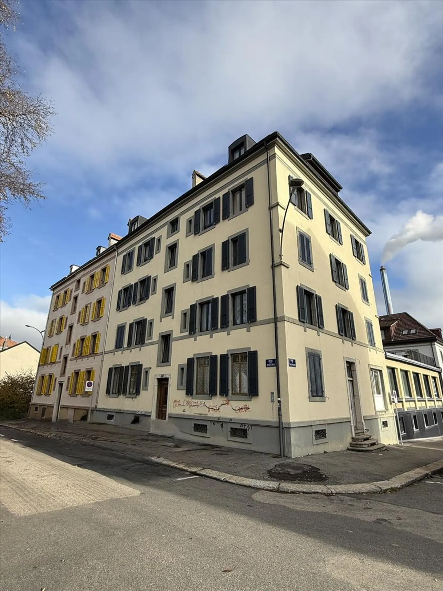 Appartamento 3 camere al 2° piano – Rue des Fleurs 24, La Chaux-de-Fonds - Foto 2 di 16