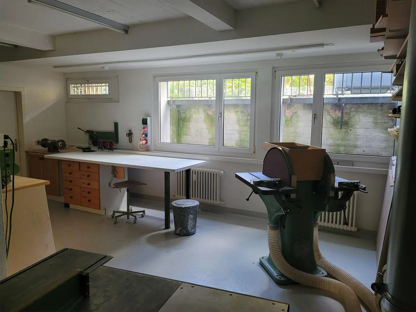 Beaucoup d'espace pour vos idées 230 m² d'atelier et de zone créative avec charme - Photo 10 sur 12