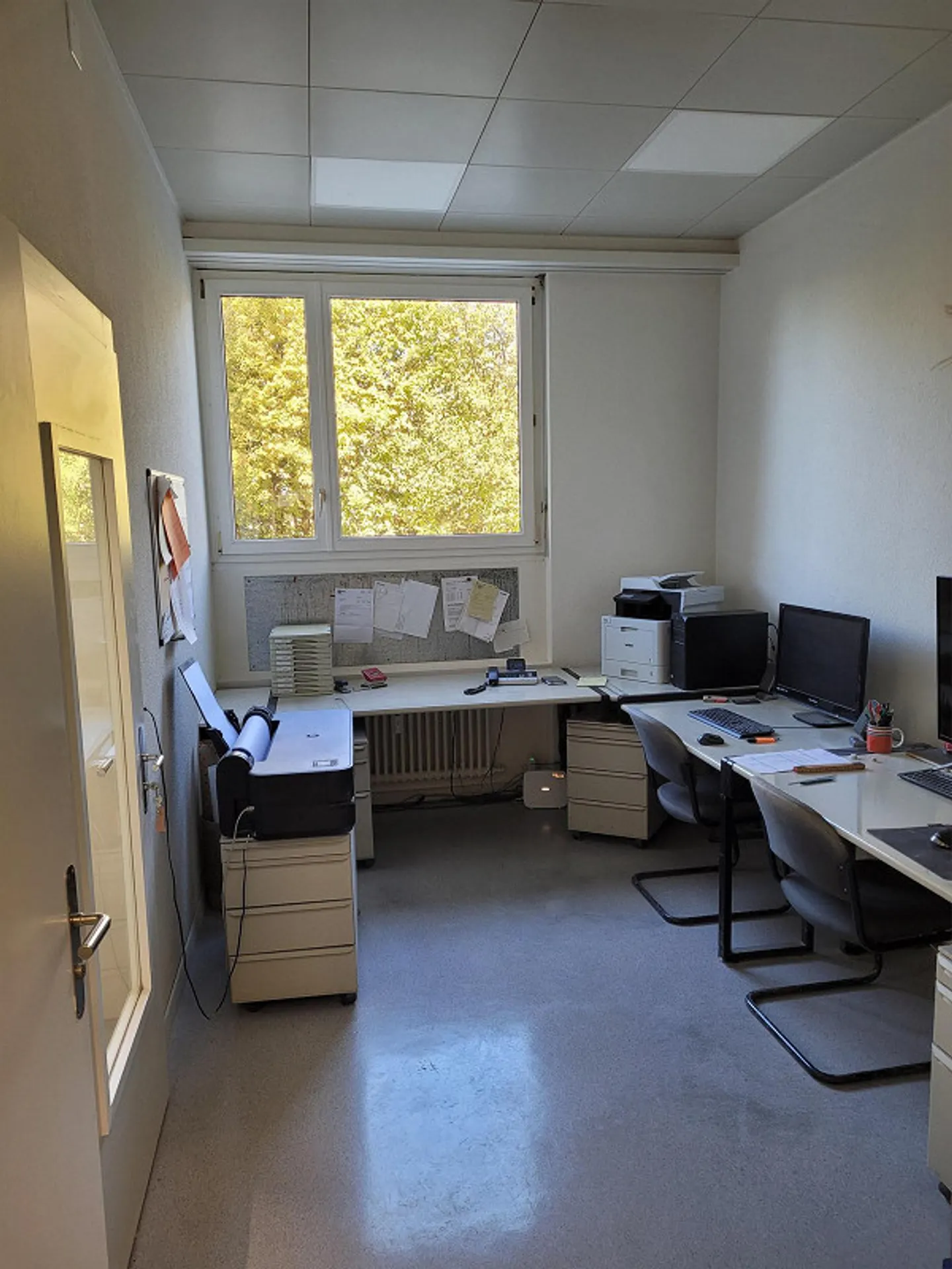 Beaucoup d'espace pour vos idées 230 m² d'atelier et de zone créative avec charme - Photo 11 sur 12