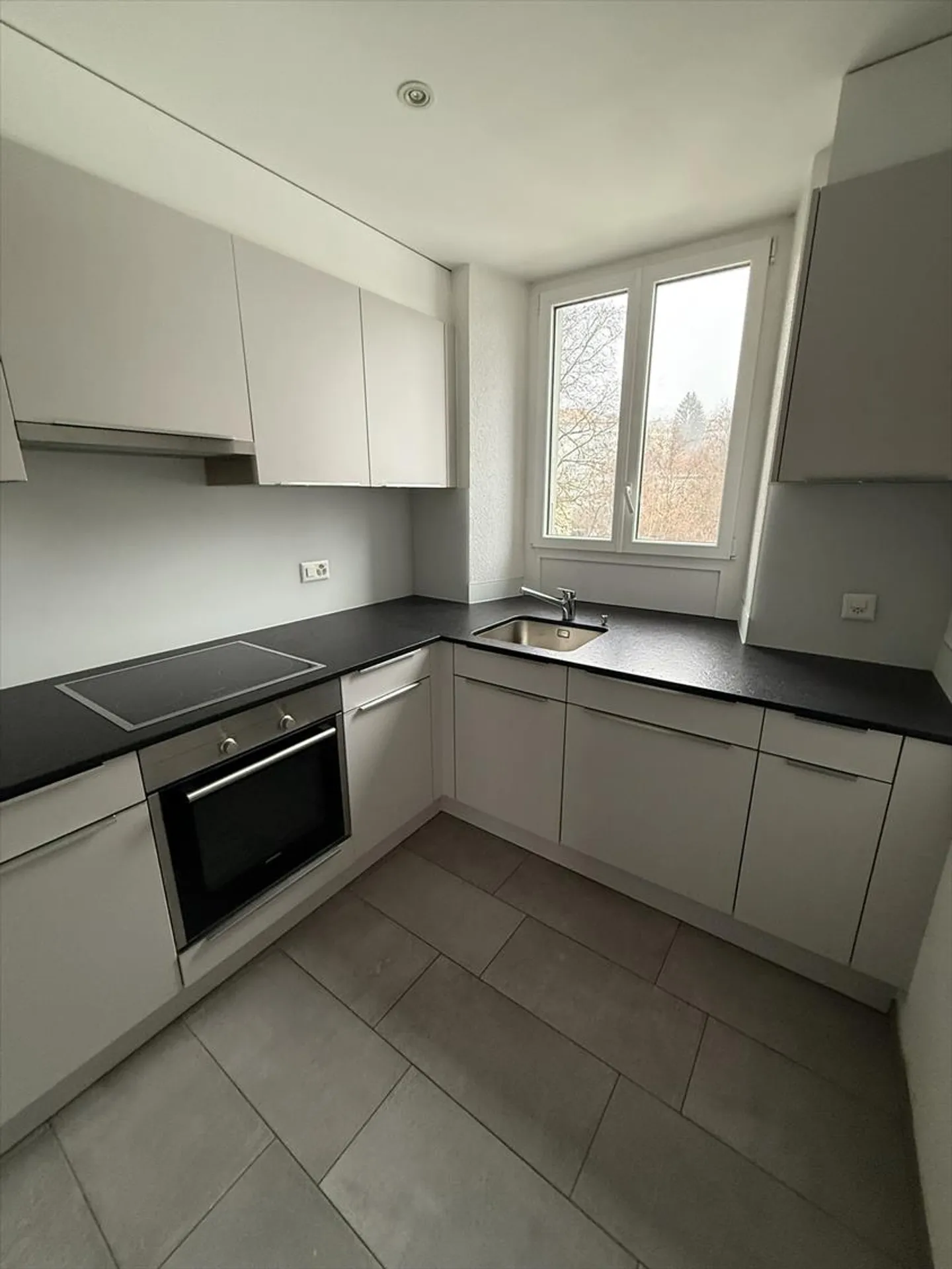 Appartamento 3 camere al 2° piano – Rue des Fleurs 24, La Chaux-de-Fonds - Foto 11 di 16