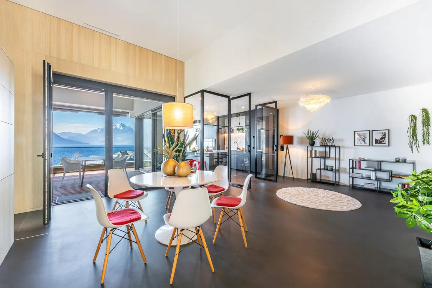 Exklusive Wohnung mit Seeblick - Foto 1 von 12