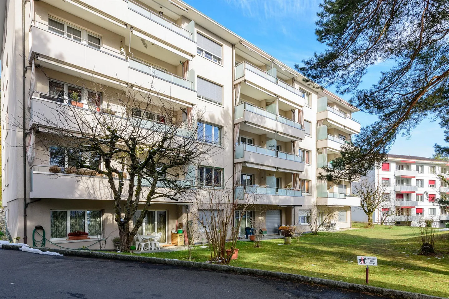 Außenparkplatz - Foto 1 von 1