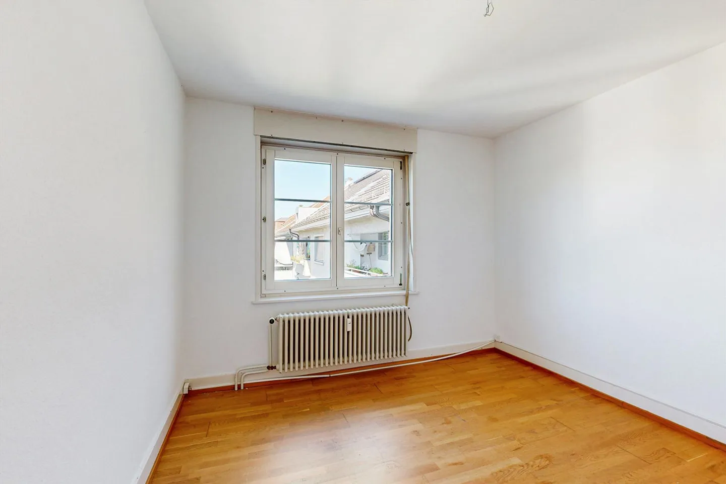 Charming Apartment - Photo 6 of 8