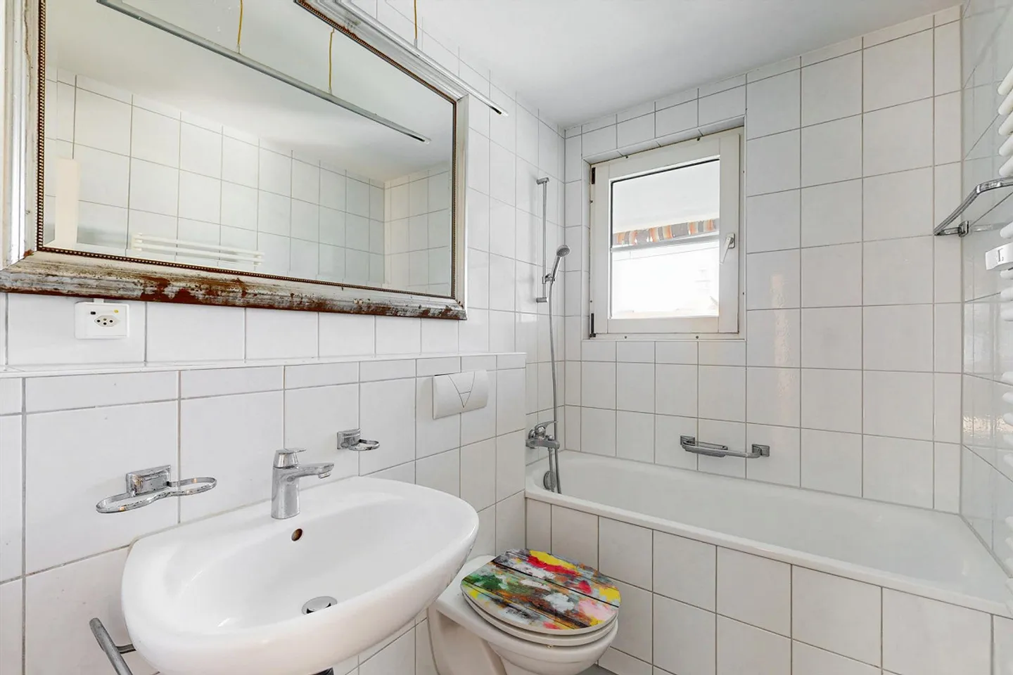 Charming Apartment - Photo 7 of 8