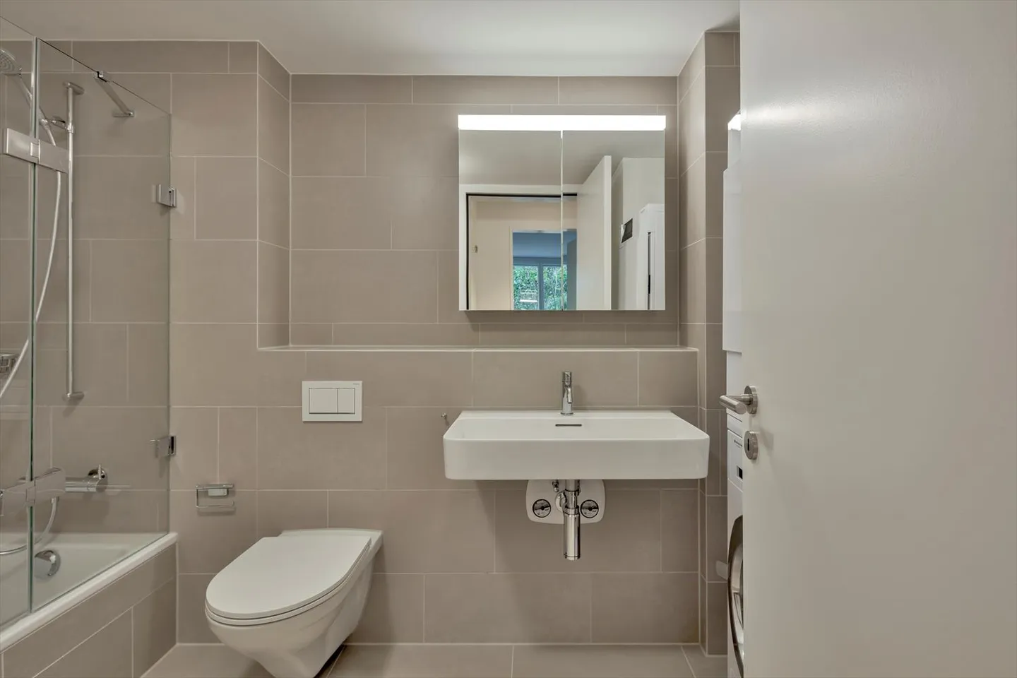 3.5 Room Apartment - Photo 6 of 8