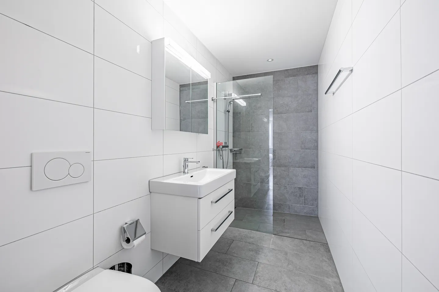 Modern Apartment with River View - Photo 7 of 13