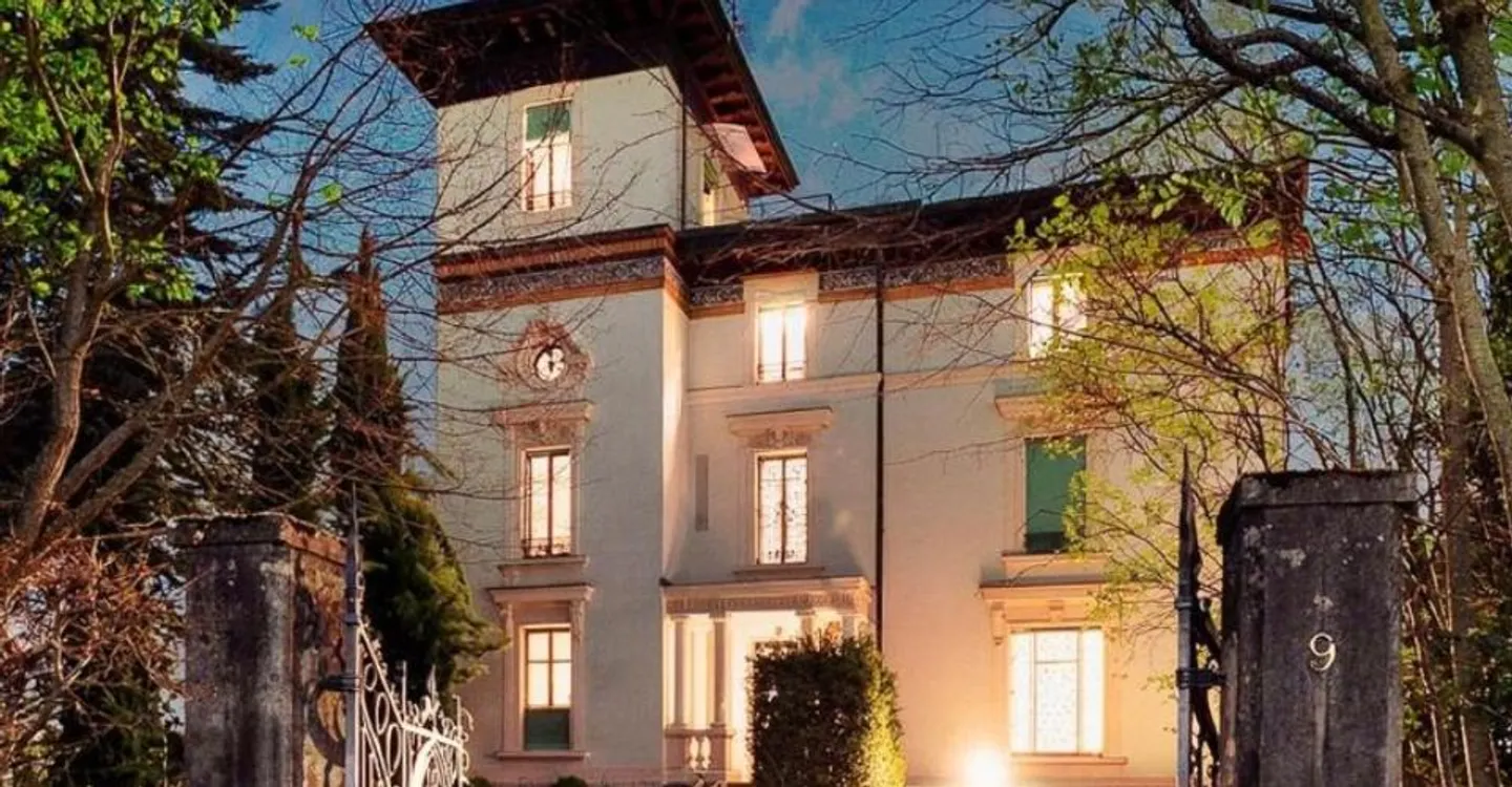 Majestic Historic Master Villa in Plan-les-Ouates - Photo 2 of 12
