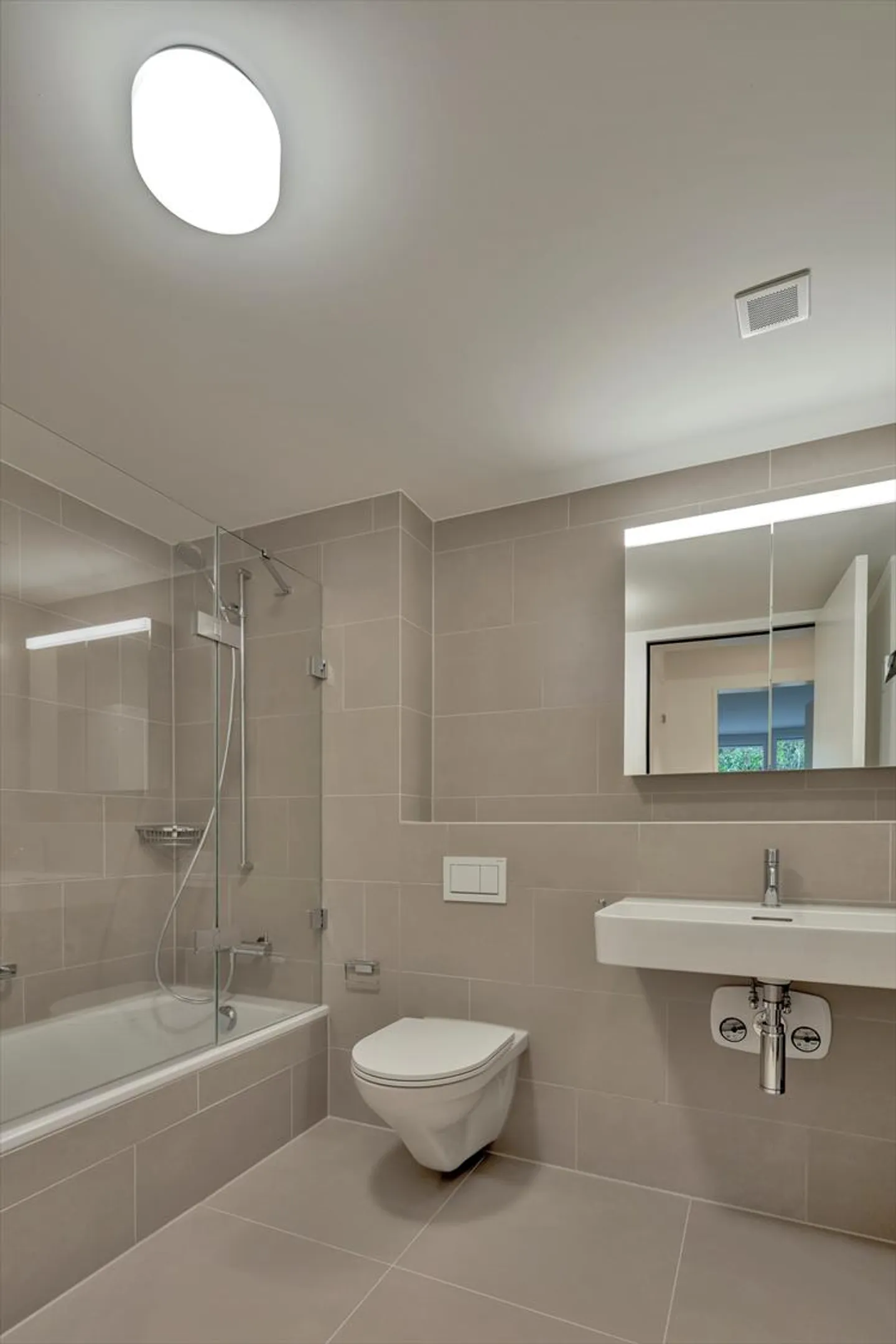 3.5 Room Apartment - Photo 7 of 8