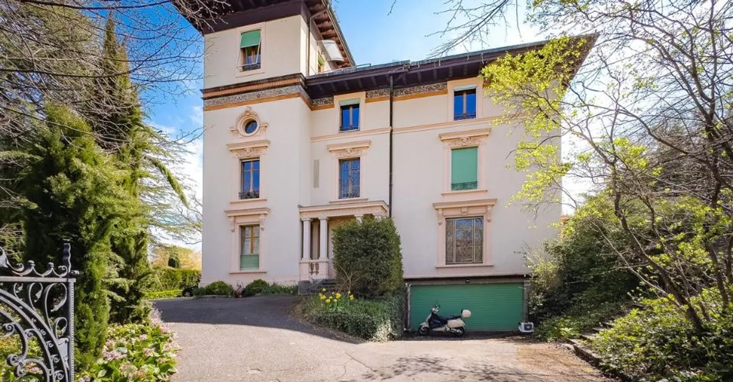 Majestic Historic Master Villa in Plan-les-Ouates - Photo 10 of 12
