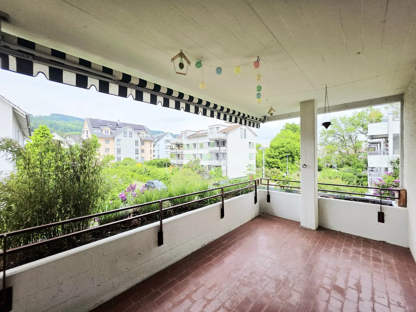 Bright 4.5-room apartment with sunny balcony for temporary rent until 30.09.2028 - Photo 3 of 13