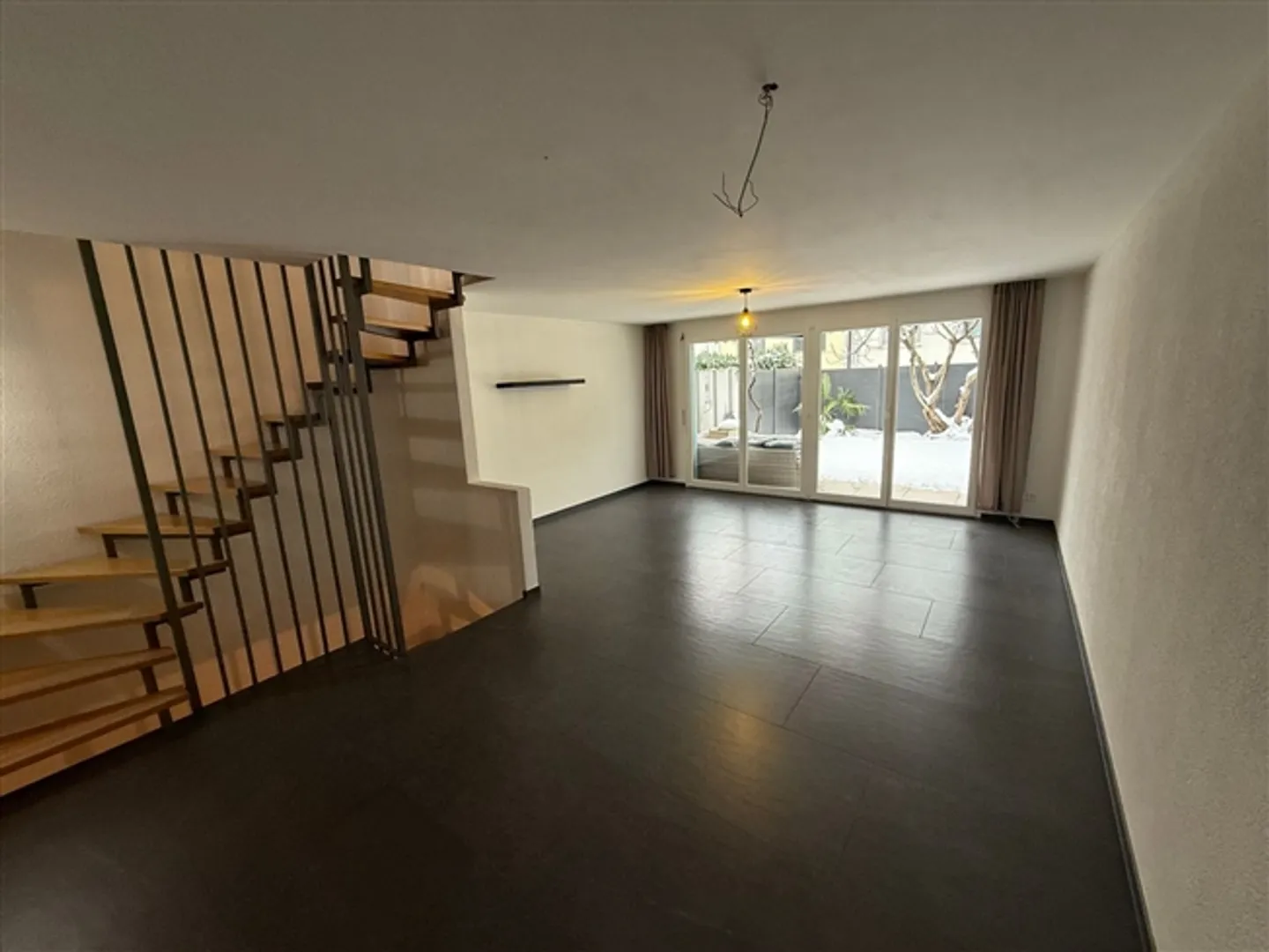 4.5 Room Terraced House - Photo 3 of 13