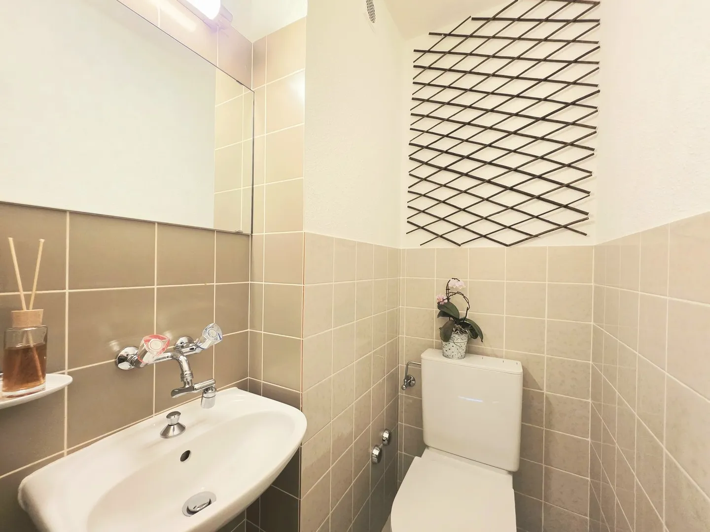 Bright 4.5-room apartment with sunny balcony for temporary rent until 30.09.2028 - Photo 11 of 13