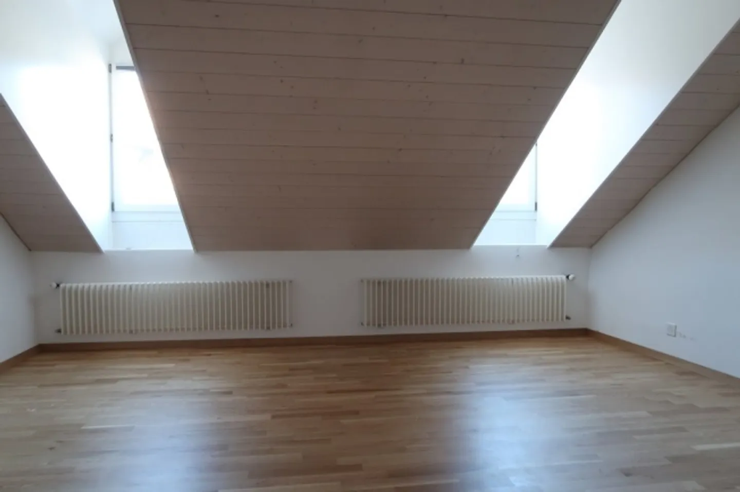 Appartement sous les combles confortable dans la vieille ville de Berne - Photo 3 sur 5
