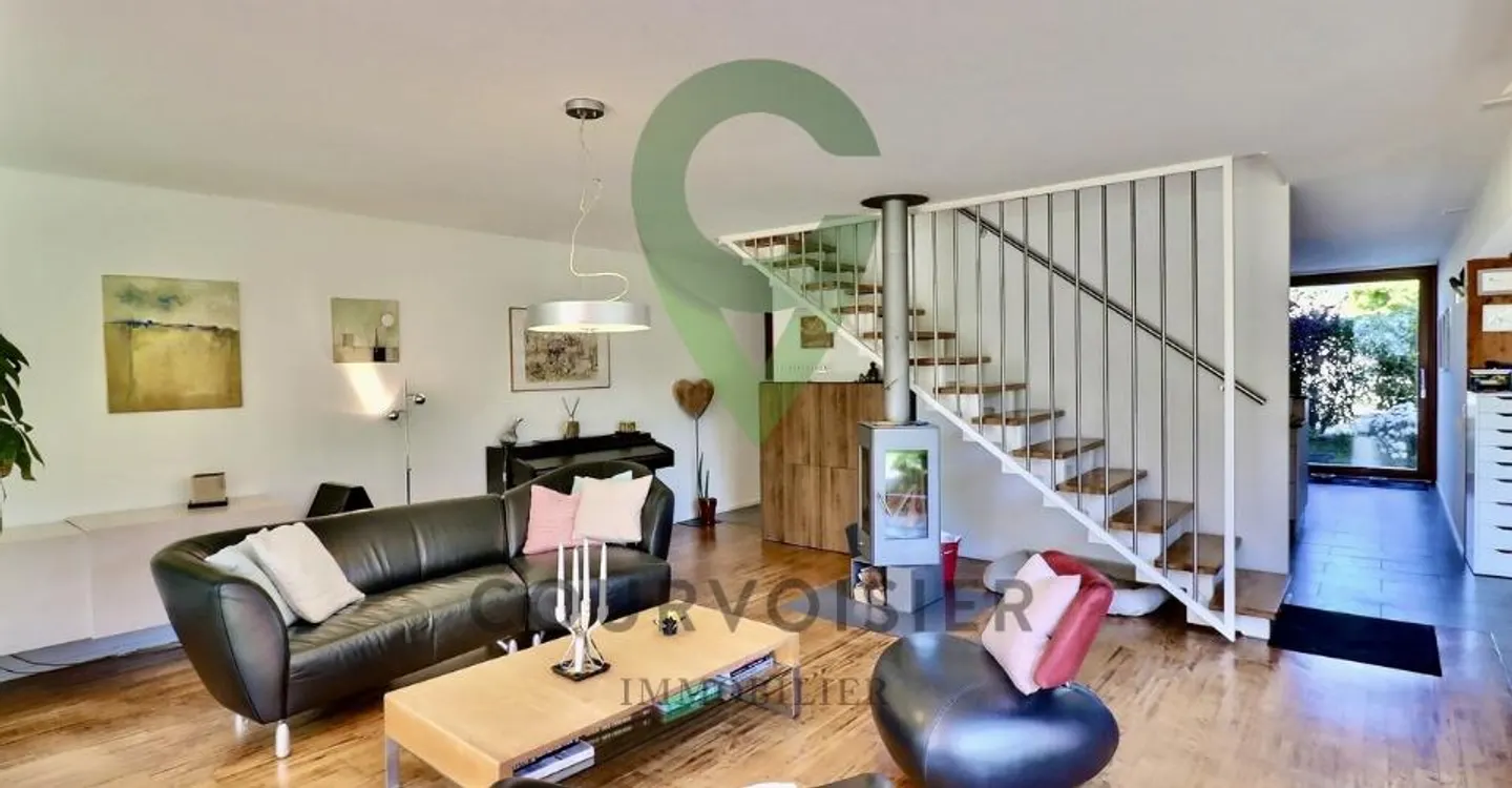Splendido triplex di 7 stanze con il suo spazio esterno privato - Foto 3 di 12
