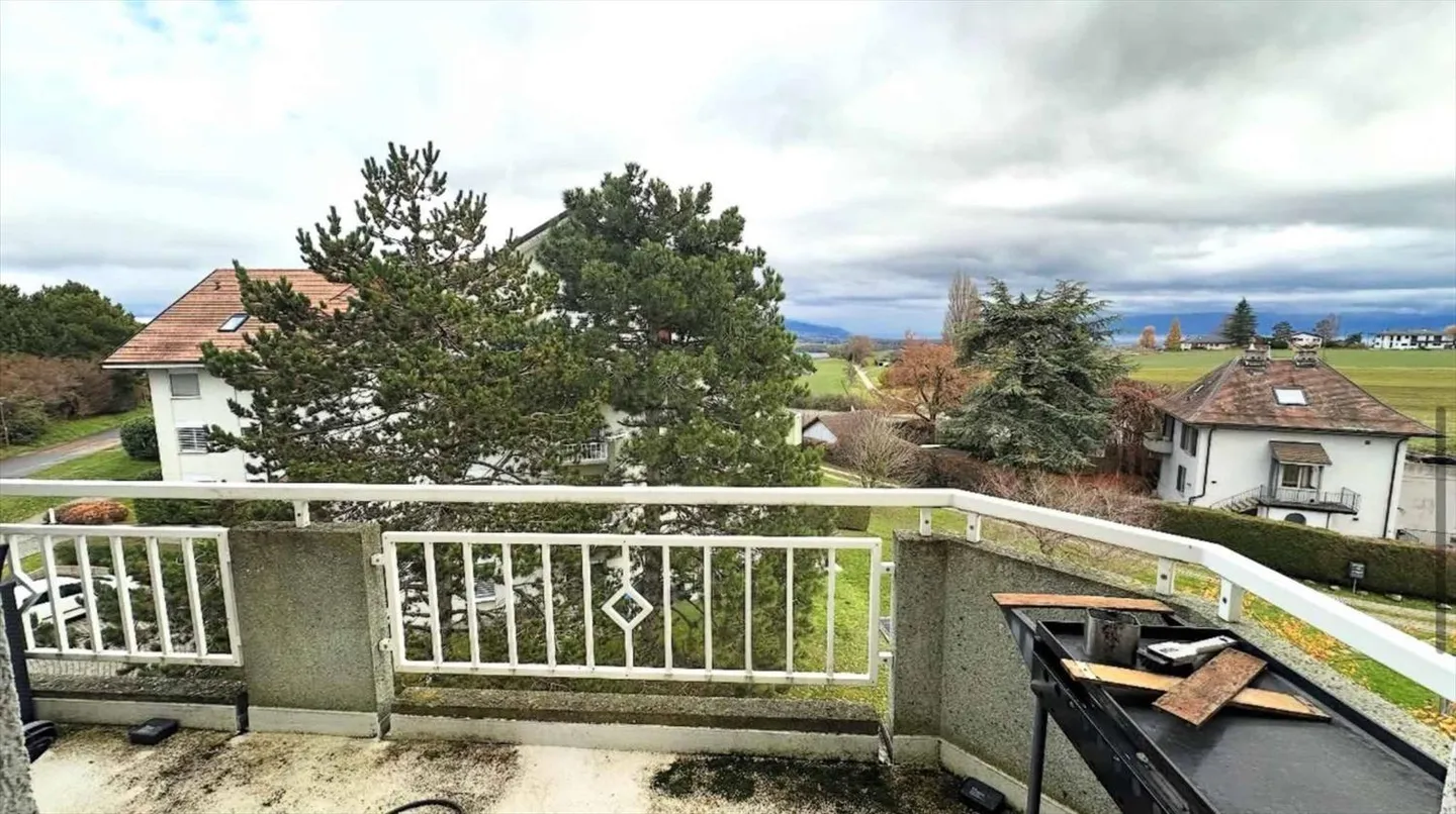 Magnificent 3.5 room apartment in Apples - Photo 8 of 9