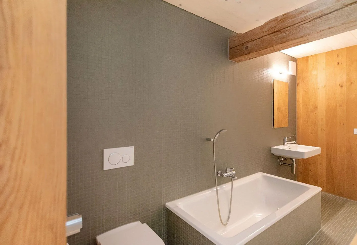 Exclusive Maisonette Apartment in Historic Farmhouse - Photo 13 of 13