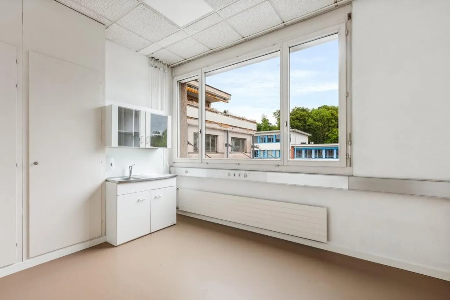 Helles Büro zu vermieten - Foto 2 von 6