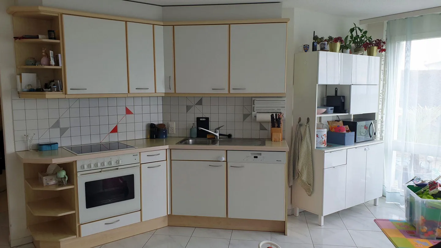 Appartamento 4.5 locali in una casa bifamiliare in una posizione da sogno - Foto 7 di 12