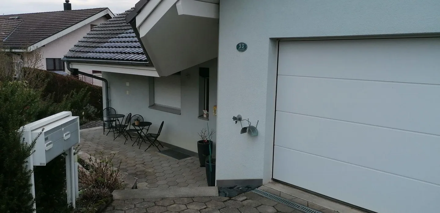 Appartamento 4.5 locali in una casa bifamiliare in una posizione da sogno - Foto 12 di 12